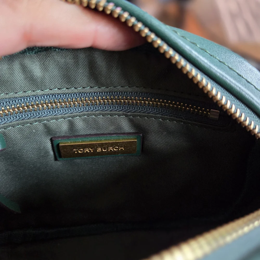 Tory Burch Green Quilted Crossbody Bag - Picture 8 of 9